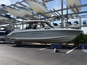 Boston Whaler 350 REALM 0 2023 Boston Whaler 350 REALM 1