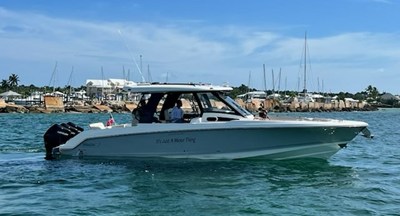 Boston Whaler 350 REALM 1 2023 Boston Whaler 350 REALM 2