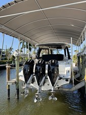 Boston Whaler 350 REALM 6 2023 Boston Whaler 350 REALM 7