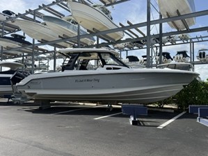 Boston Whaler 350 REALM 26 2023 Boston Whaler 350 REALM 27