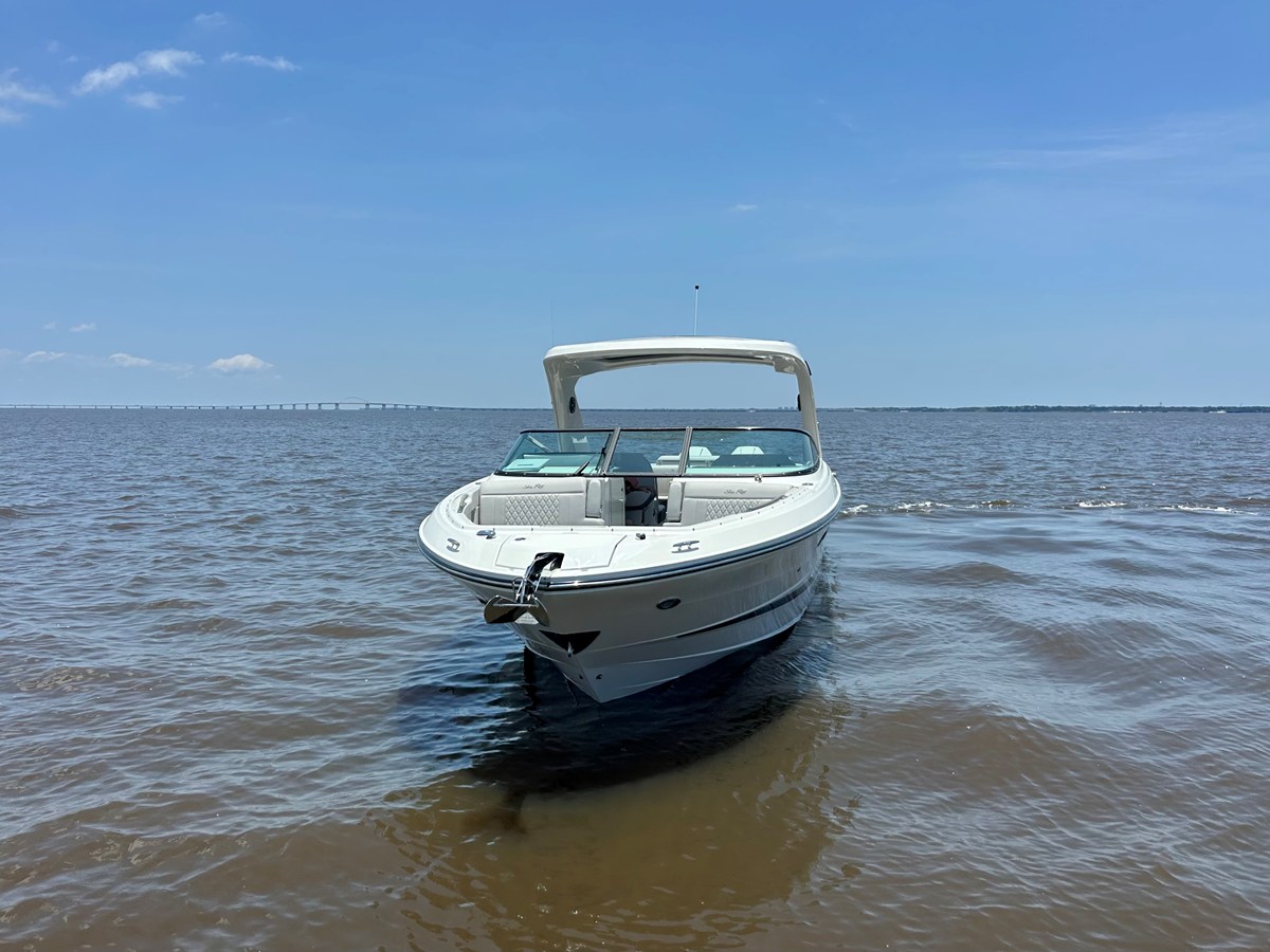 2026 Sea Ray SLX 310 Outboard 3
