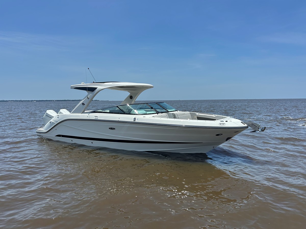 2026 Sea Ray SLX 310 Outboard 5