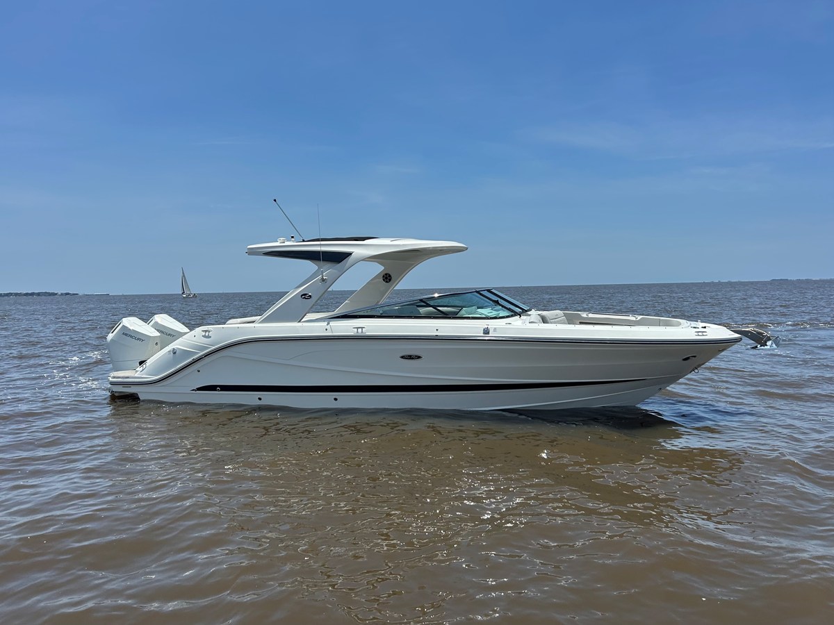 2026 Sea Ray SLX 310 Outboard 6