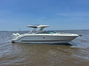 Sea Ray SLX 310 Outboard 5 2026 Sea Ray SLX 310 Outboard 6