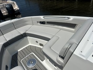 2026 Sea Ray SLX 310 Outboard 32