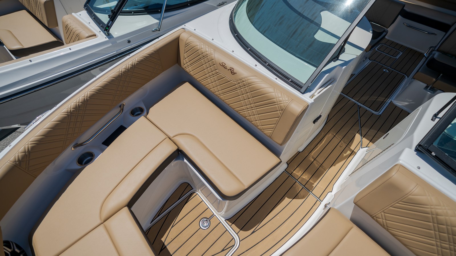 2026 Sea Ray SDX 250 Outboard 14