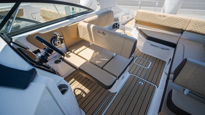 2026 Sea Ray SDX 250 Outboard 25