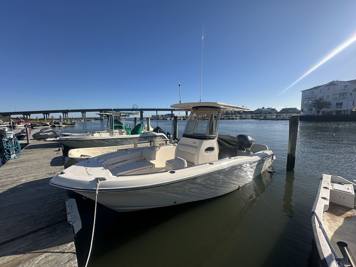 2018 Grady-White FISHERMAN 216 2