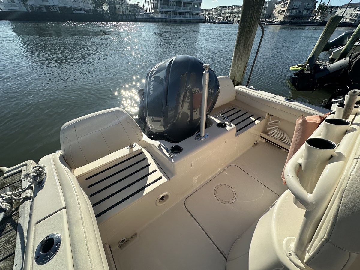 2018 Grady-White FISHERMAN 216 5