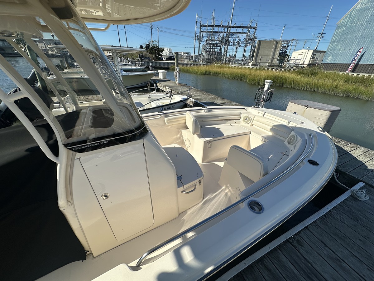 2018 Grady-White FISHERMAN 216 14