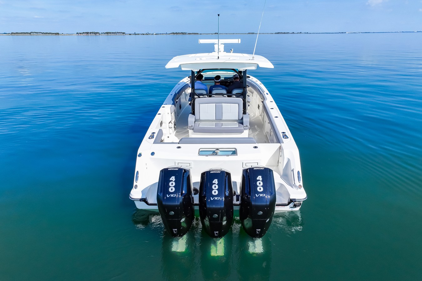 2026 Boston Whaler 380 Outrage 11