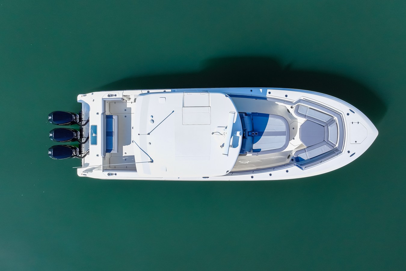 2026 Boston Whaler 380 Outrage 12