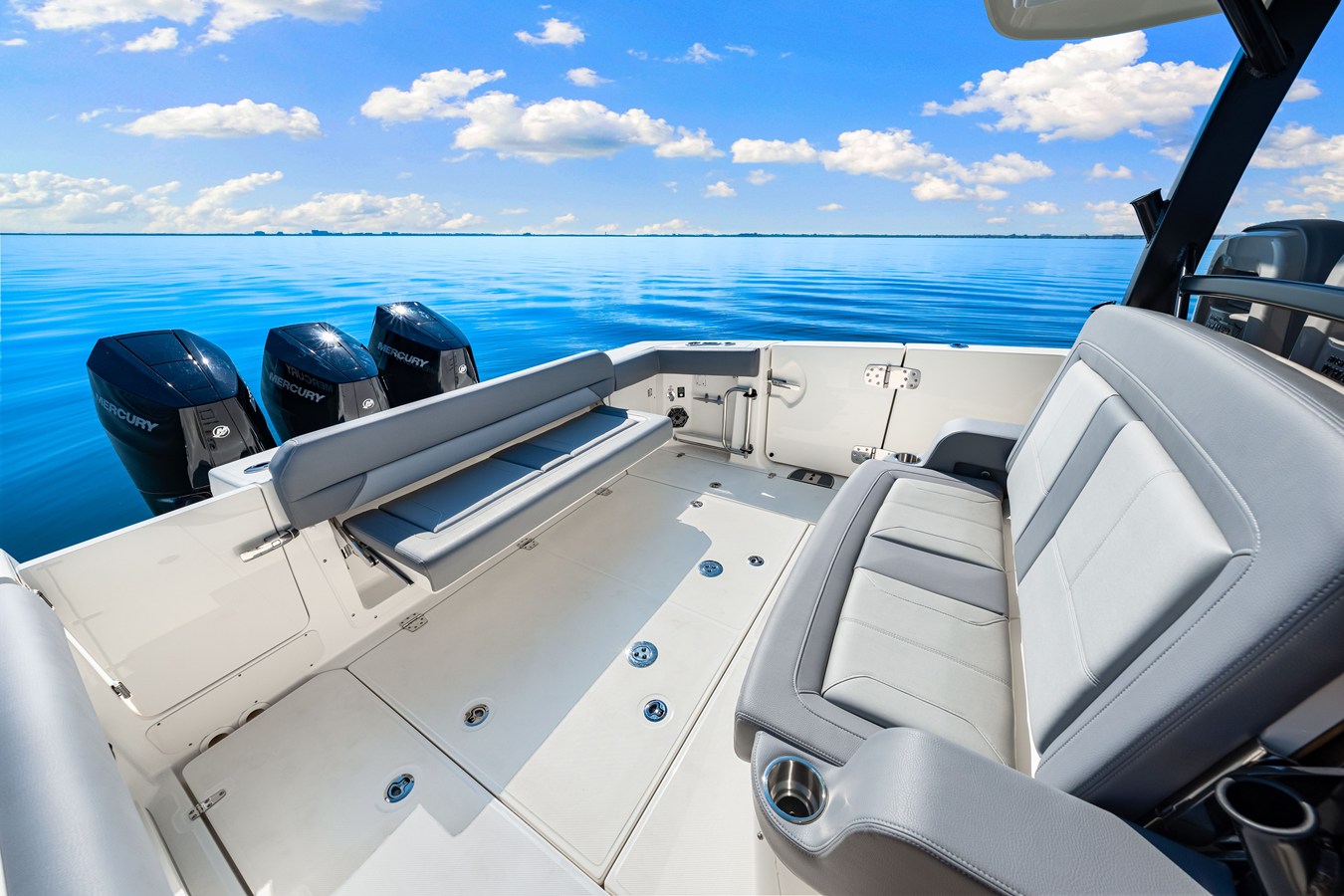 2026 Boston Whaler 380 Outrage 23