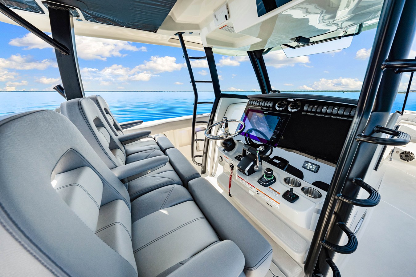 2026 Boston Whaler 380 Outrage 29