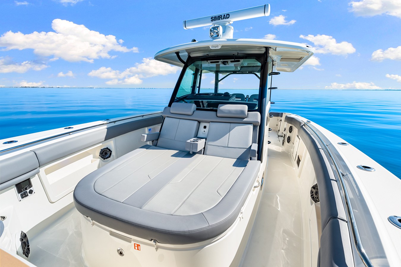 2026 Boston Whaler 380 Outrage 42
