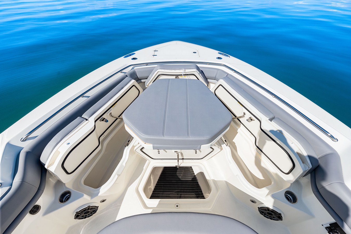 2026 Boston Whaler 380 Outrage 45