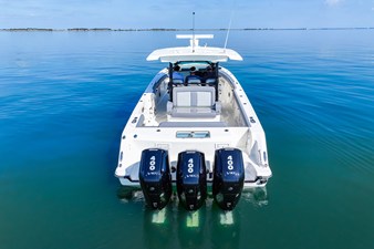 2026 Boston Whaler 380 Outrage 11