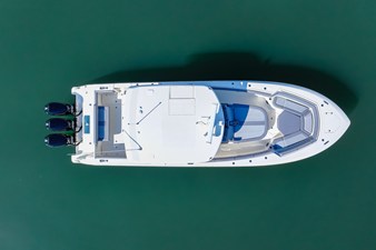 2026 Boston Whaler 380 Outrage 12