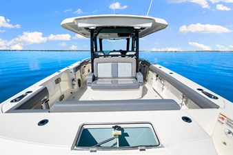 2026 Boston Whaler 380 Outrage 18