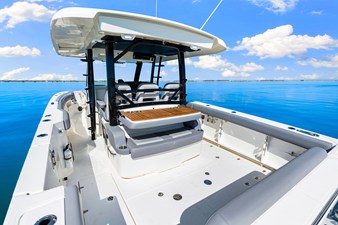 2026 Boston Whaler 380 Outrage 19