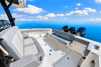 2026 Boston Whaler 380 Outrage 22