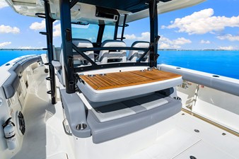 2026 Boston Whaler 380 Outrage 24