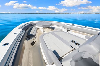 2026 Boston Whaler 380 Outrage 37
