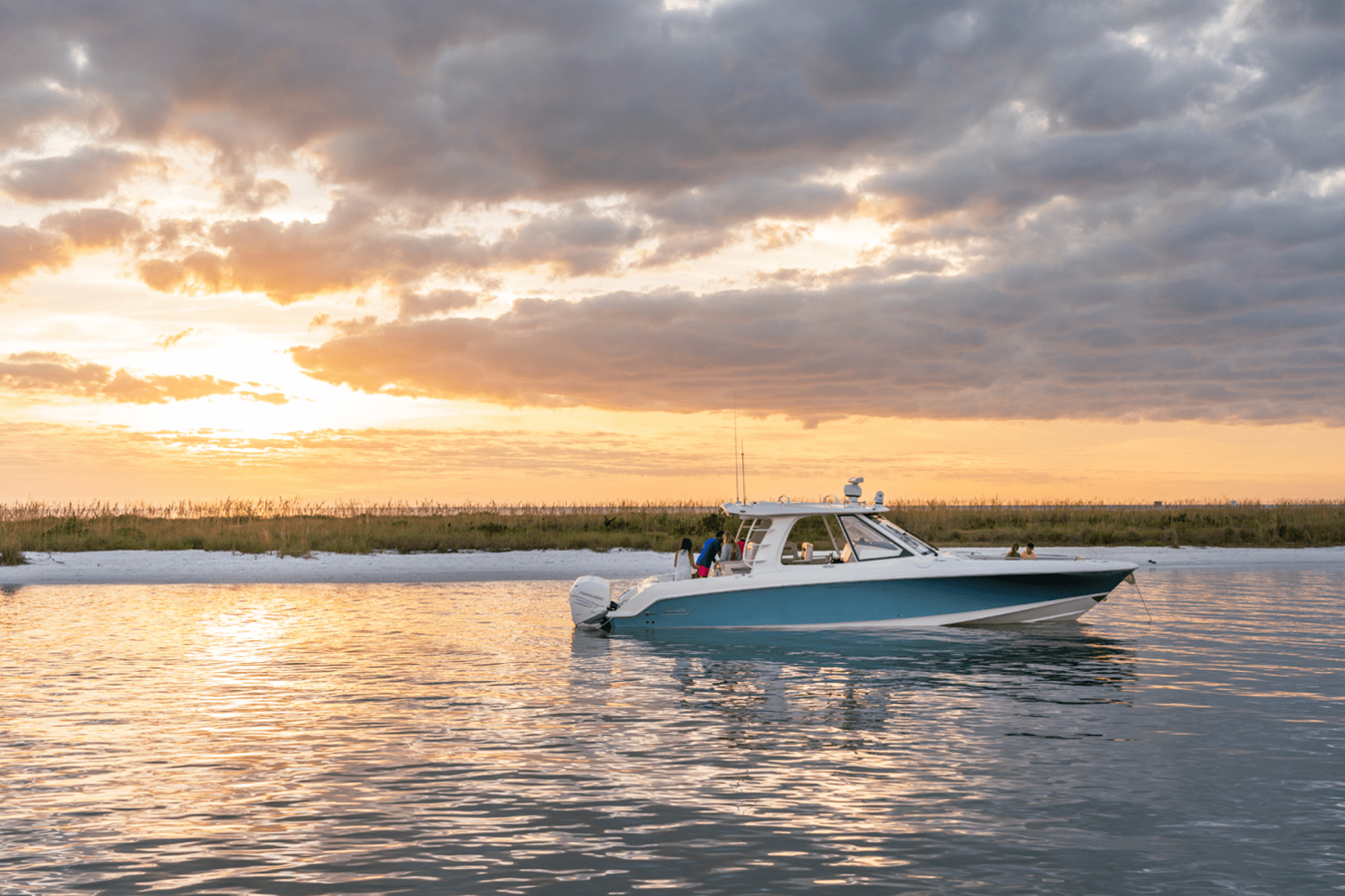 2027 Boston Whaler 380 Realm 7
