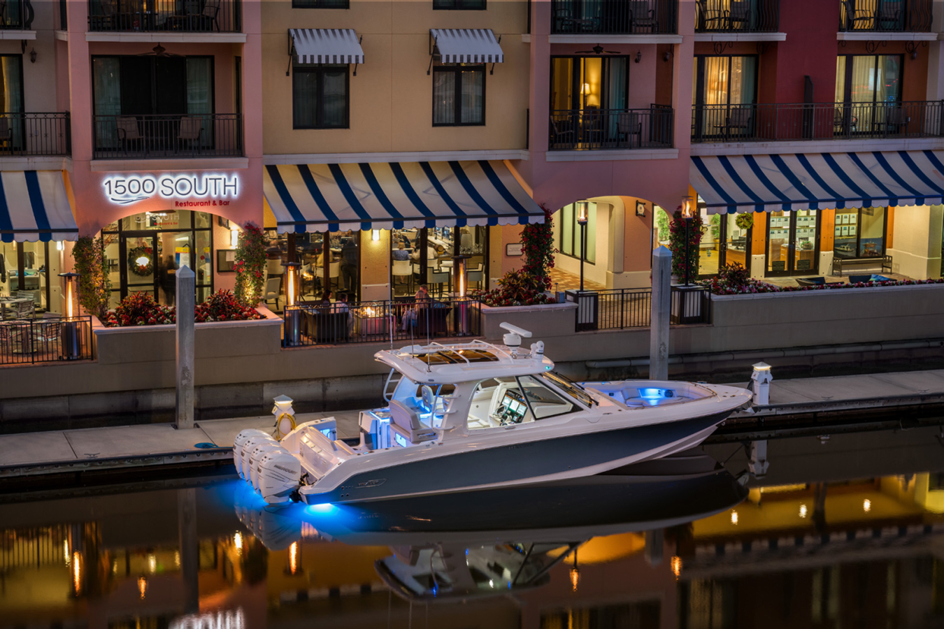 2027 Boston Whaler 380 Realm 11