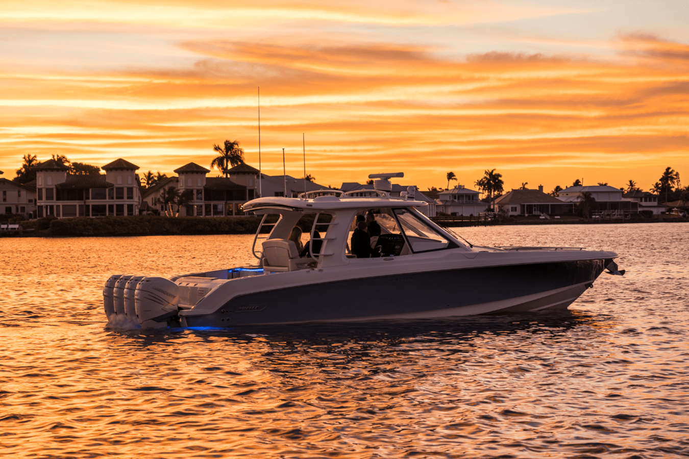 2027 Boston Whaler 380 Realm 18