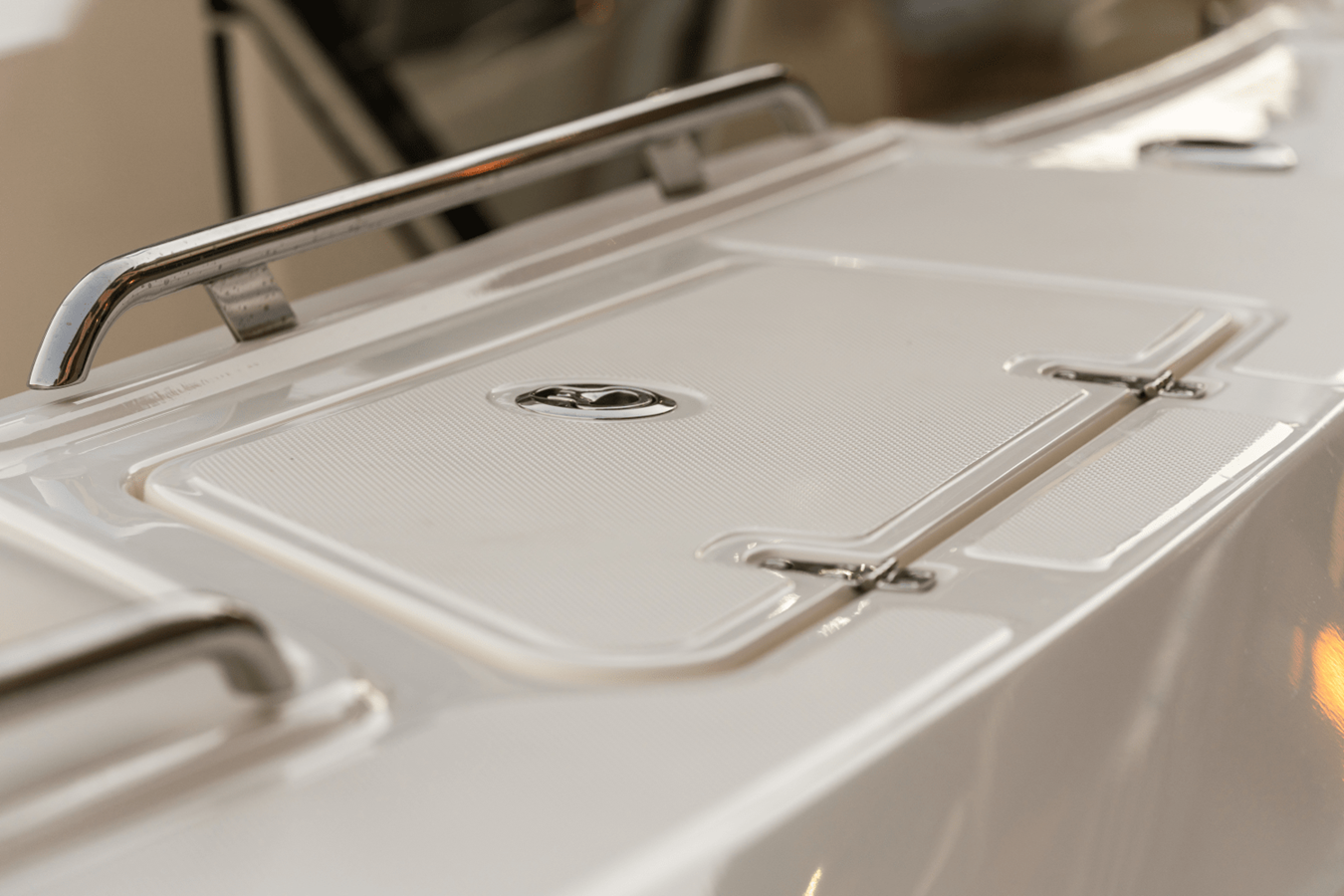 2027 Boston Whaler 380 Realm 65