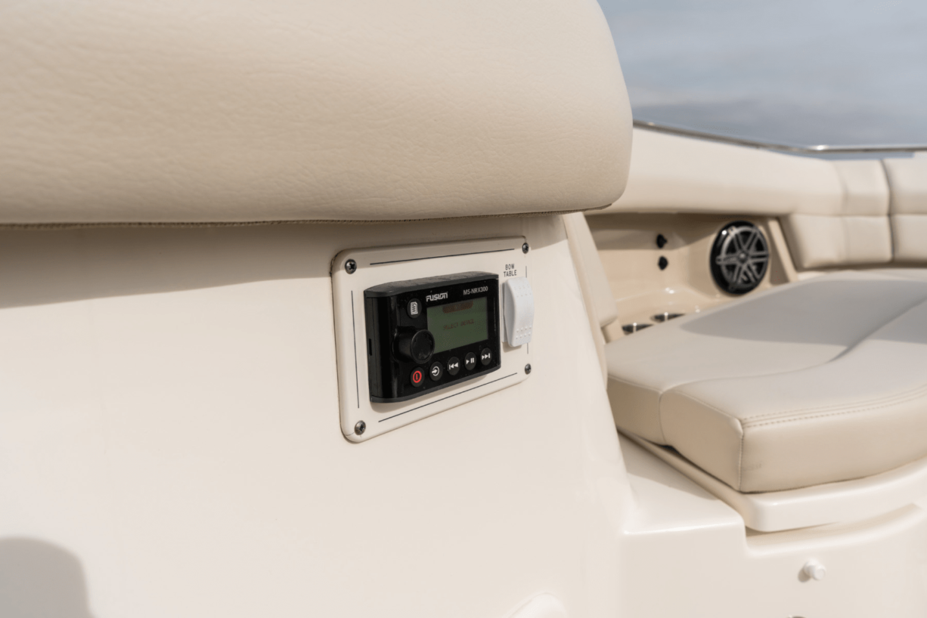 2027 Boston Whaler 380 Realm 72