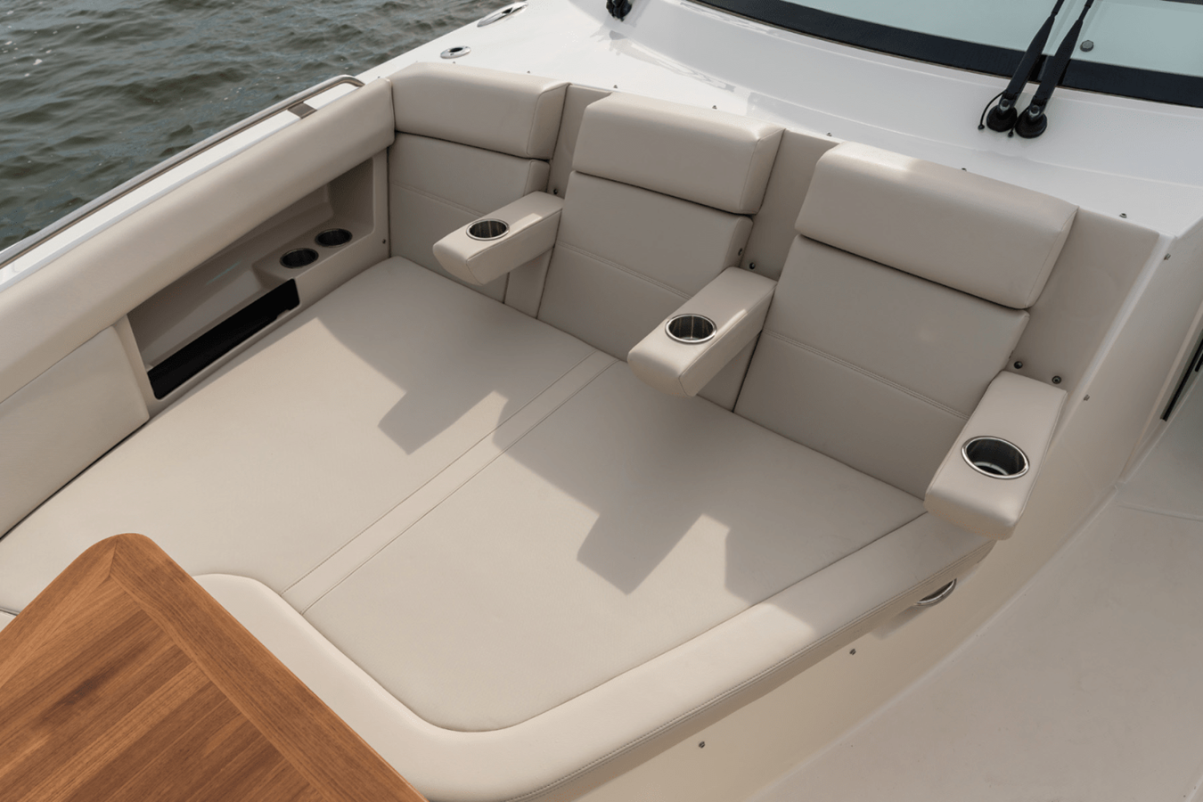 2027 Boston Whaler 380 Realm 74