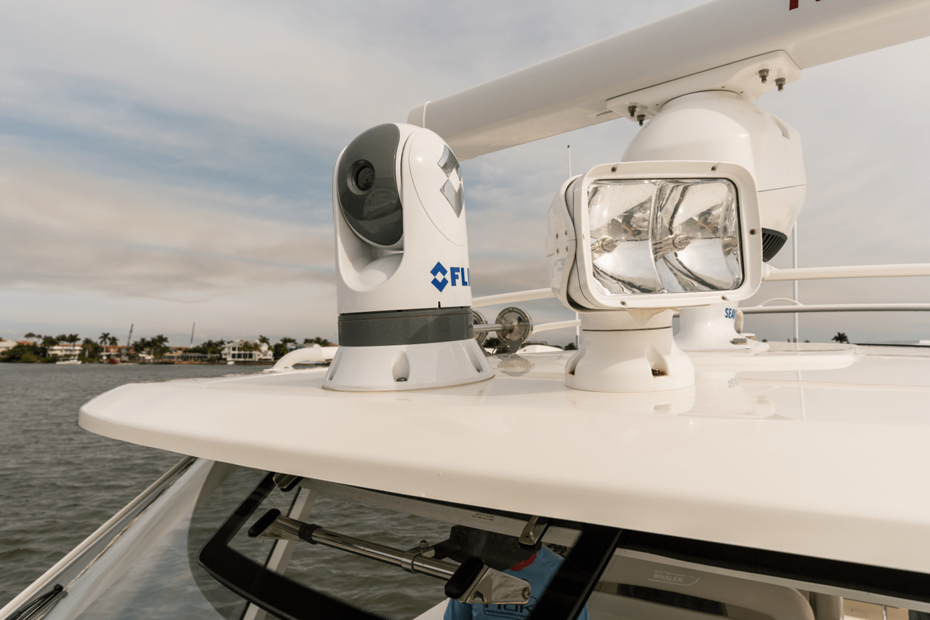 2027 Boston Whaler 380 Realm 87