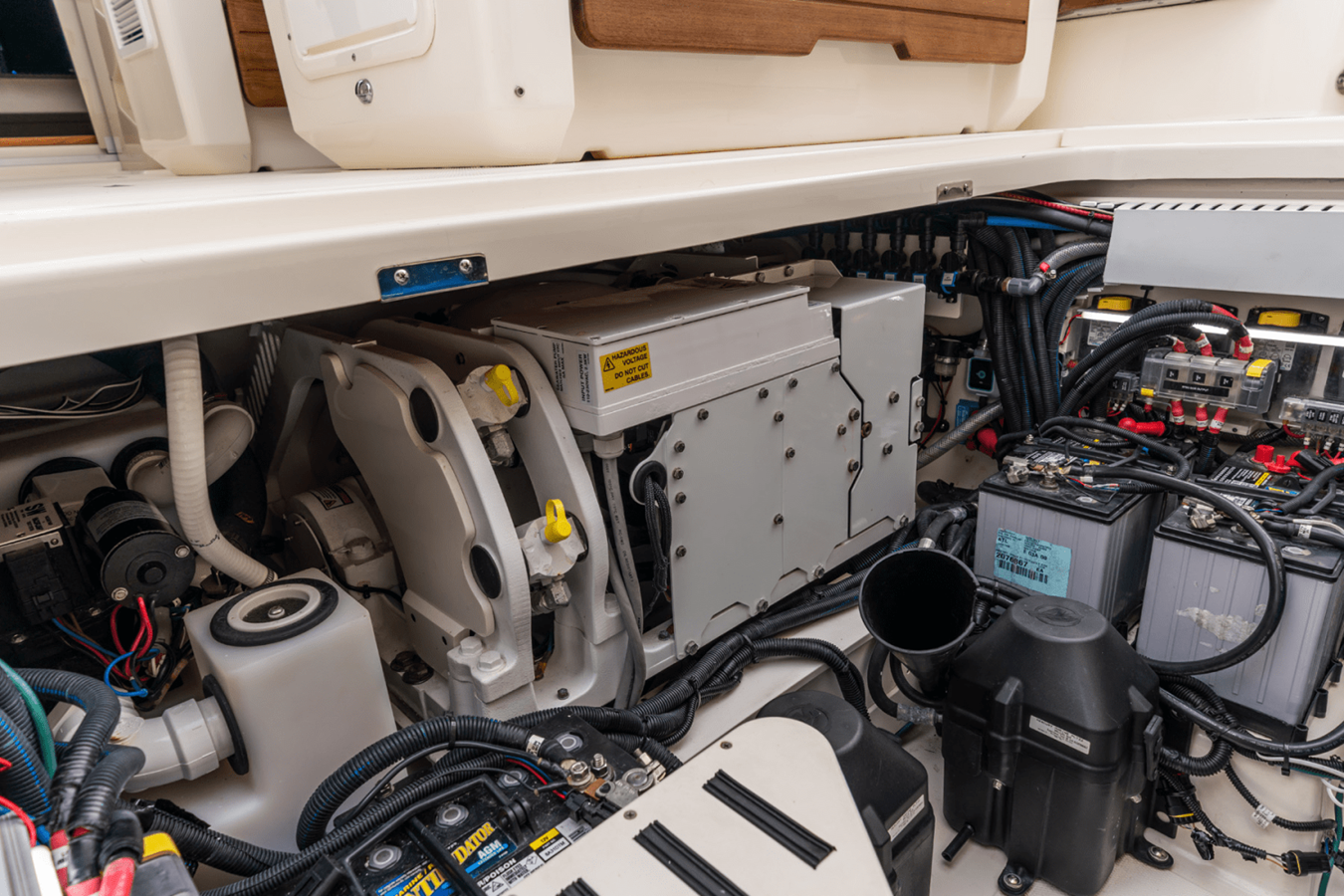 2027 Boston Whaler 380 Realm 104