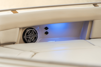 2027 Boston Whaler 380 Realm 43