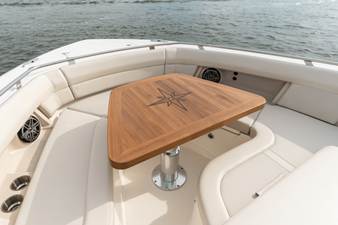 2027 Boston Whaler 380 Realm 81