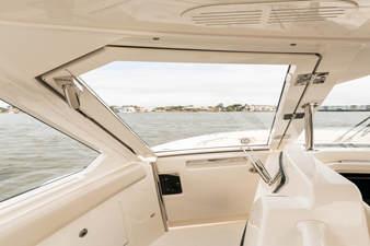 2027 Boston Whaler 380 Realm 82