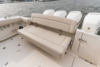 2027 Boston Whaler 380 Realm 94