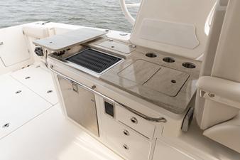 2027 Boston Whaler 380 Realm 97