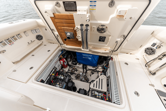 2027 Boston Whaler 380 Realm 103