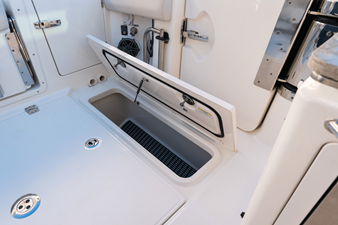 2027 Boston Whaler 380 Realm 115
