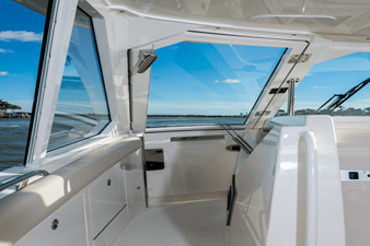 2027 Boston Whaler 380 Realm 124