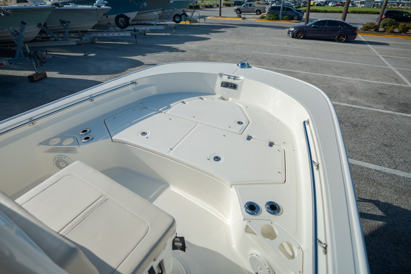 2027 Boston Whaler 210 Montauk 11
