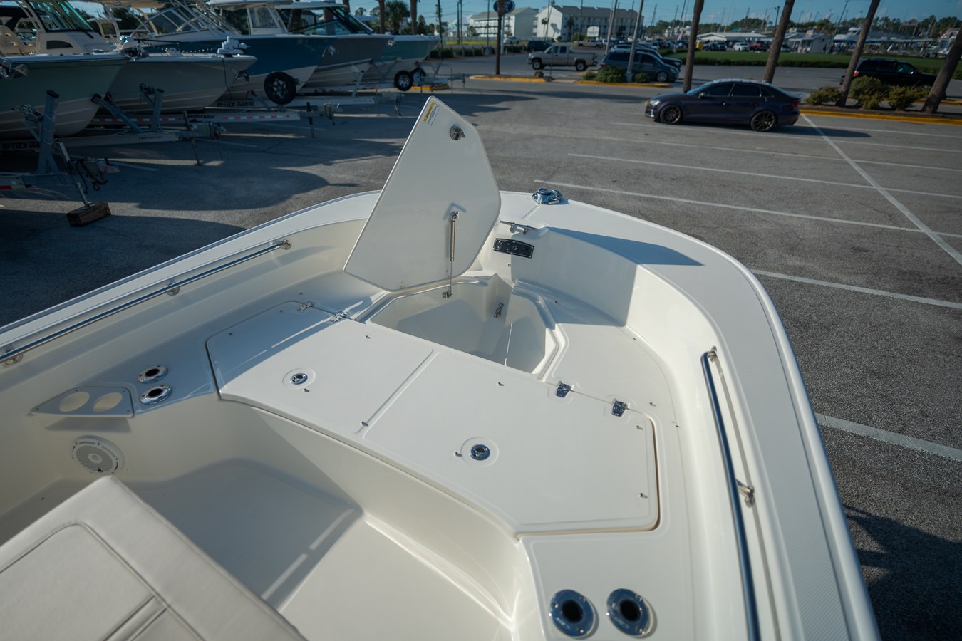 2027 Boston Whaler 210 Montauk 12