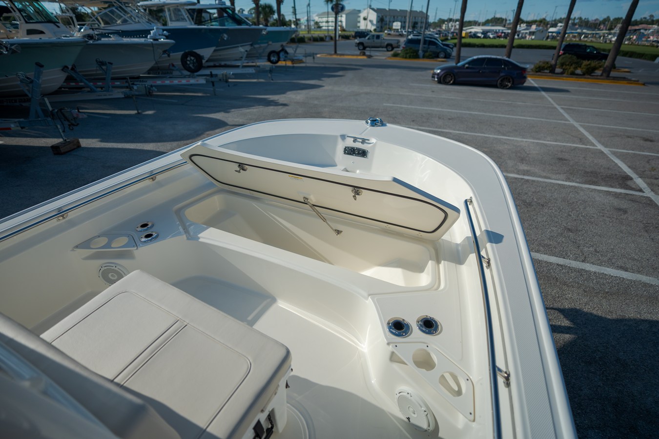2027 Boston Whaler 210 Montauk 13