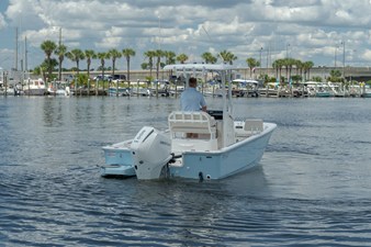 2027 Boston Whaler 210 Montauk 7