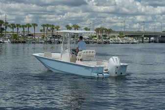 2027 Boston Whaler 210 Montauk 9