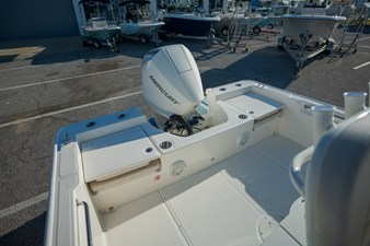 2027 Boston Whaler 210 Montauk 23