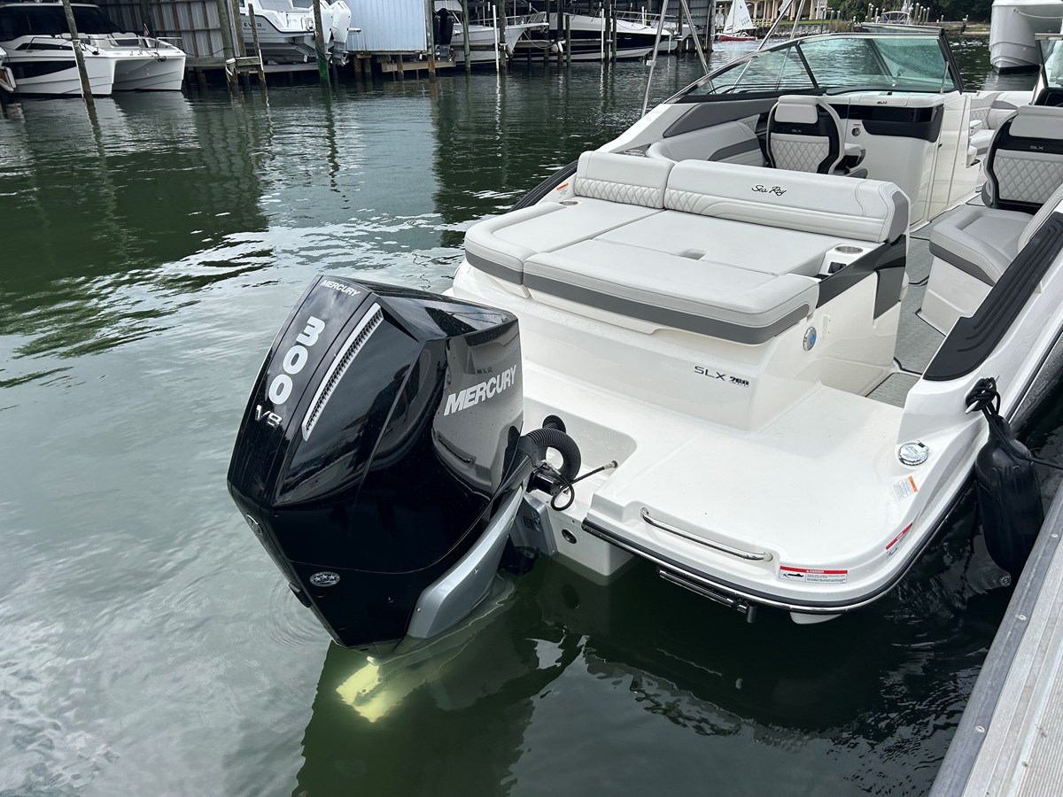 2026 Sea Ray SLX 260 Outboard 11